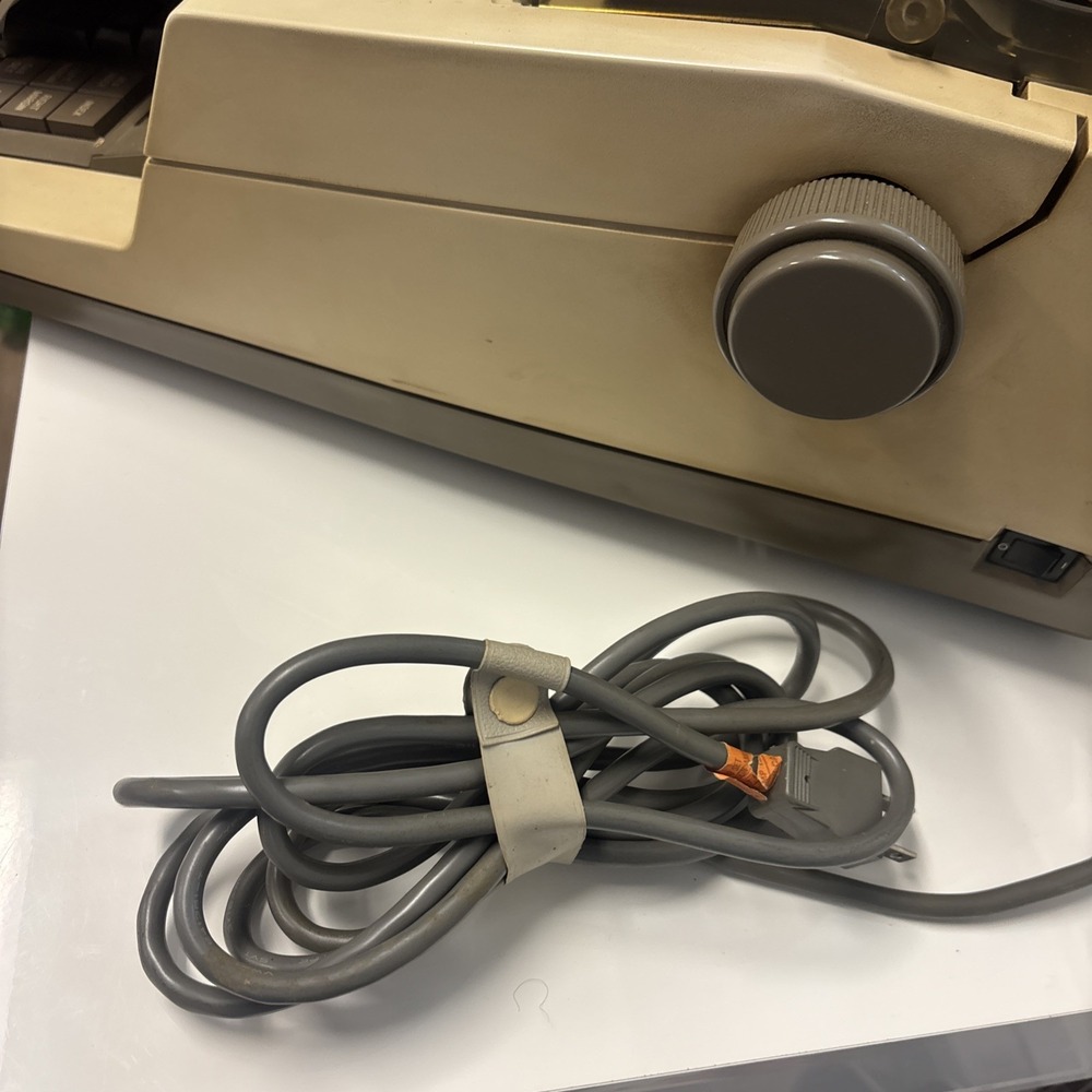 VINTAGE CANON AP200 Electric Typewriter WORKING retro Iconic One Of A Kind Rare - Picture 8 of 9
